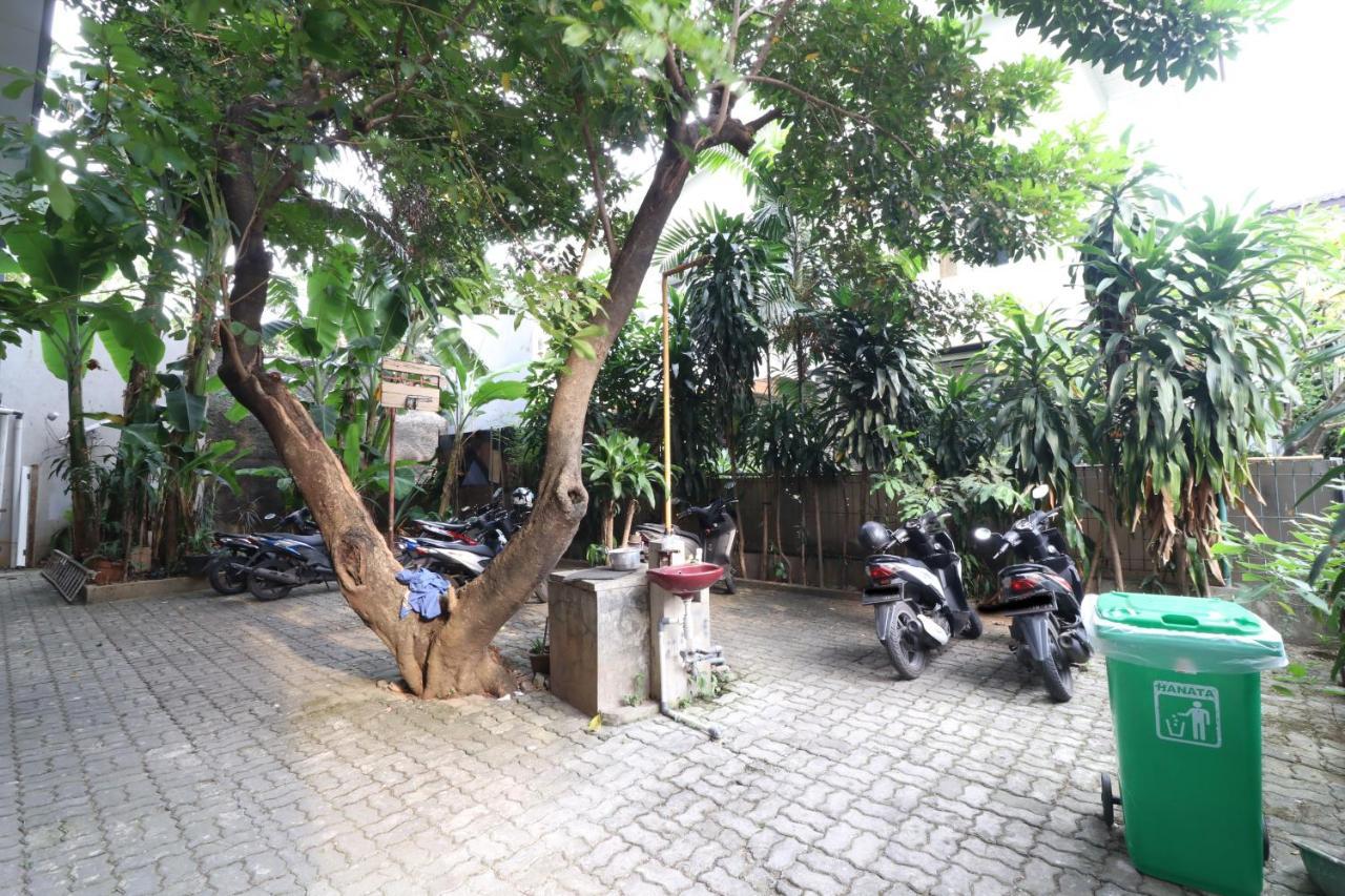 Bedur Homestay Syariah Bekasi Exterior photo